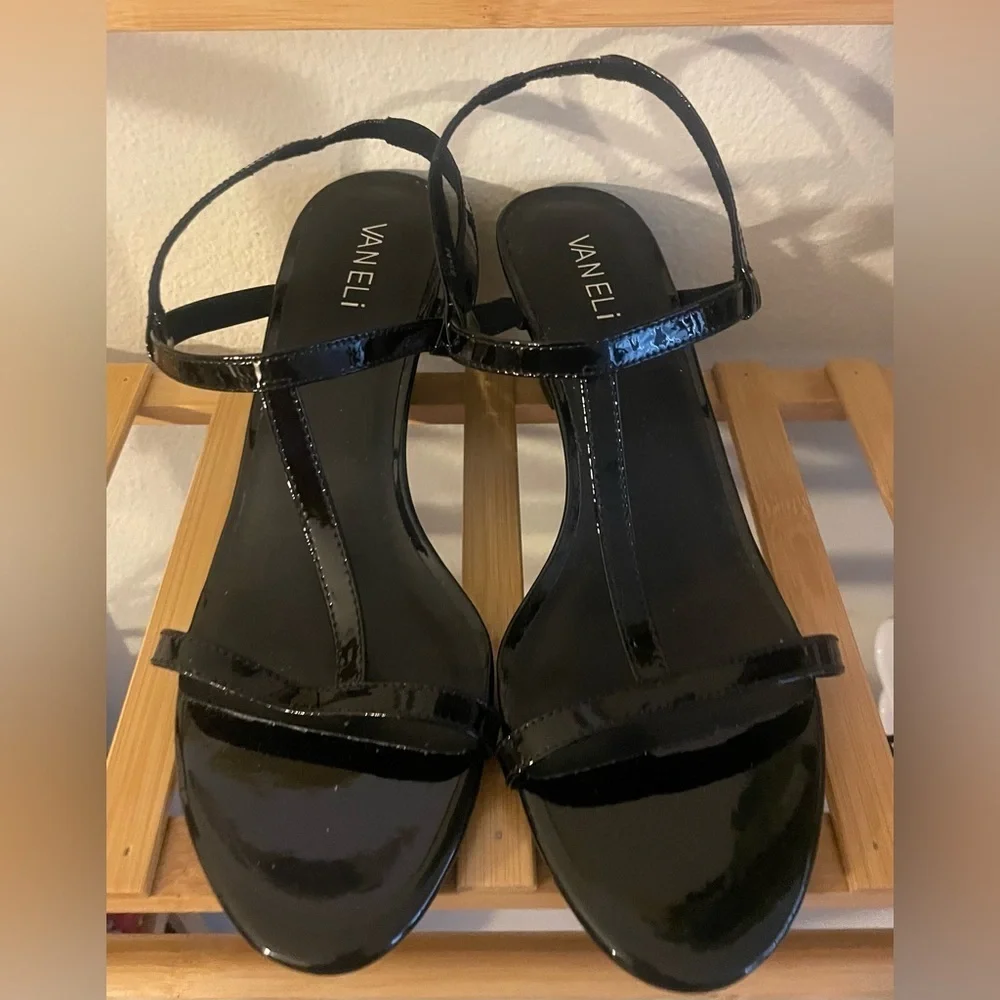 NEW…VANELi Mohan T-Strap Wedge Sandals